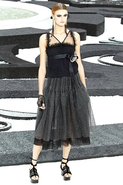 Look 60